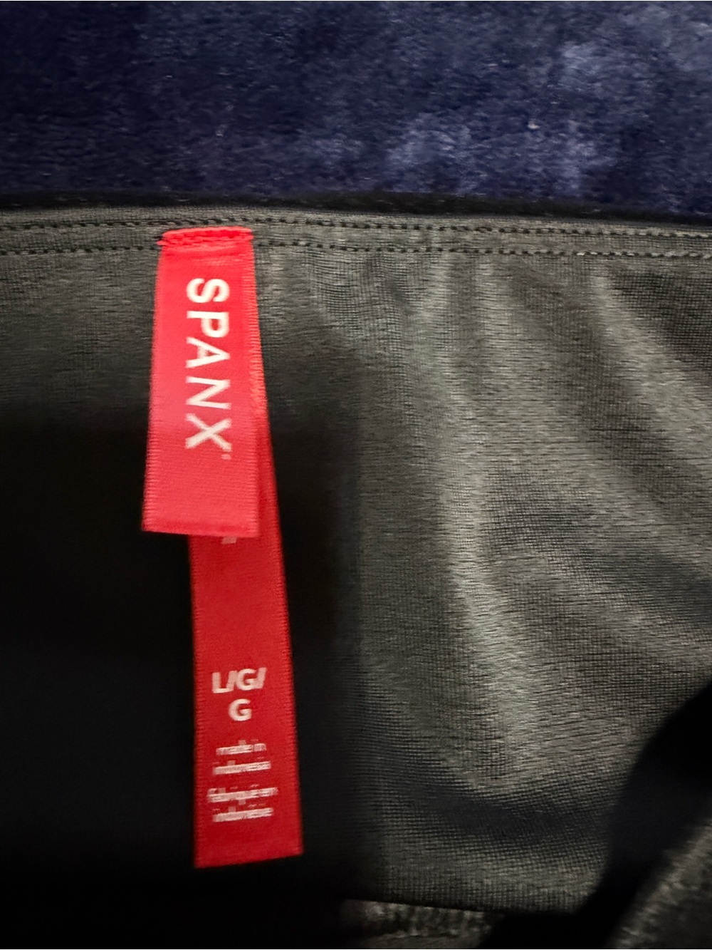 Spanx womens Velvet Leggings in Black - Picture 3 of 4